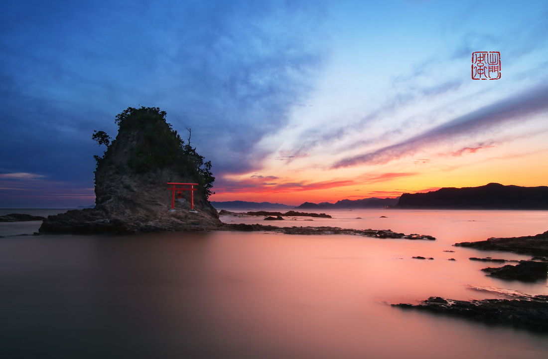 Torii Sunset_9776 Done blur Hanko vibrantbright